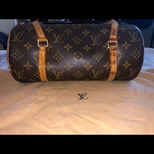 Louis Vuitton Papillon 26